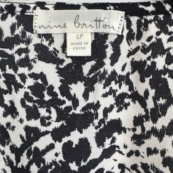 Nine Britton Women Faux Wrap Elastic Tie Waist Animal Print Blouse Size LP - Picture 3 of 11
